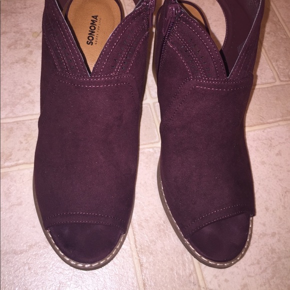 SONOMA BURGUNDY PEEP TOE SLING BACK ANKLE BOOTIES - Picture 4 of 5